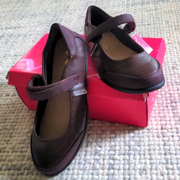 NWT Nina leather Mary janes - Picture 1 of 3